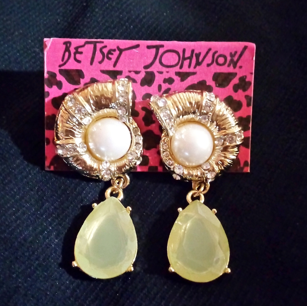 Betsey Johnson Gold Swirl Pearl & Lemon Dew Teardrop Earrings